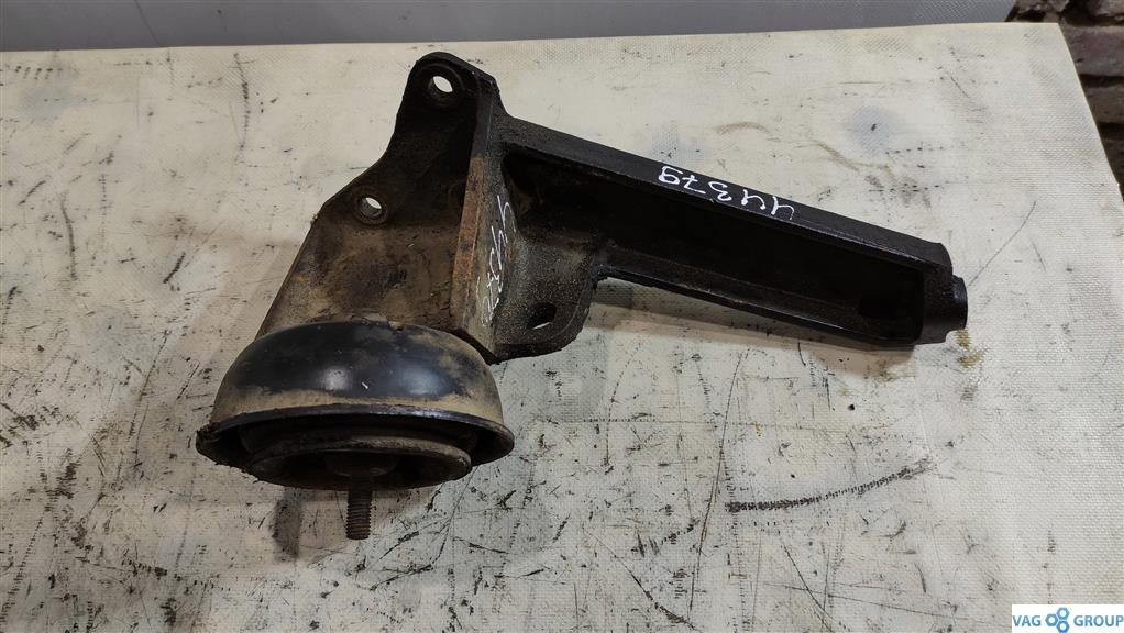 кронштейн двигателя Ford Transit 5 поколение 1997, 2.5 л., дизель, микроавтобус, 4GB, 92VB6031AB, . - фото №1