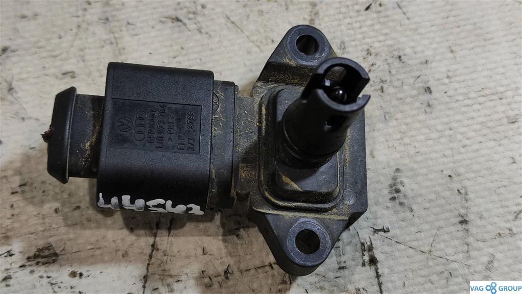 датчик абсолютного давления Volkswagen Golf 5 поколение 2003, 1.2 л., бензин, хетчбэк 5 дв., AUA, BCA, 03D906051, AWY, APE, AXP, BBY, . - фото №1