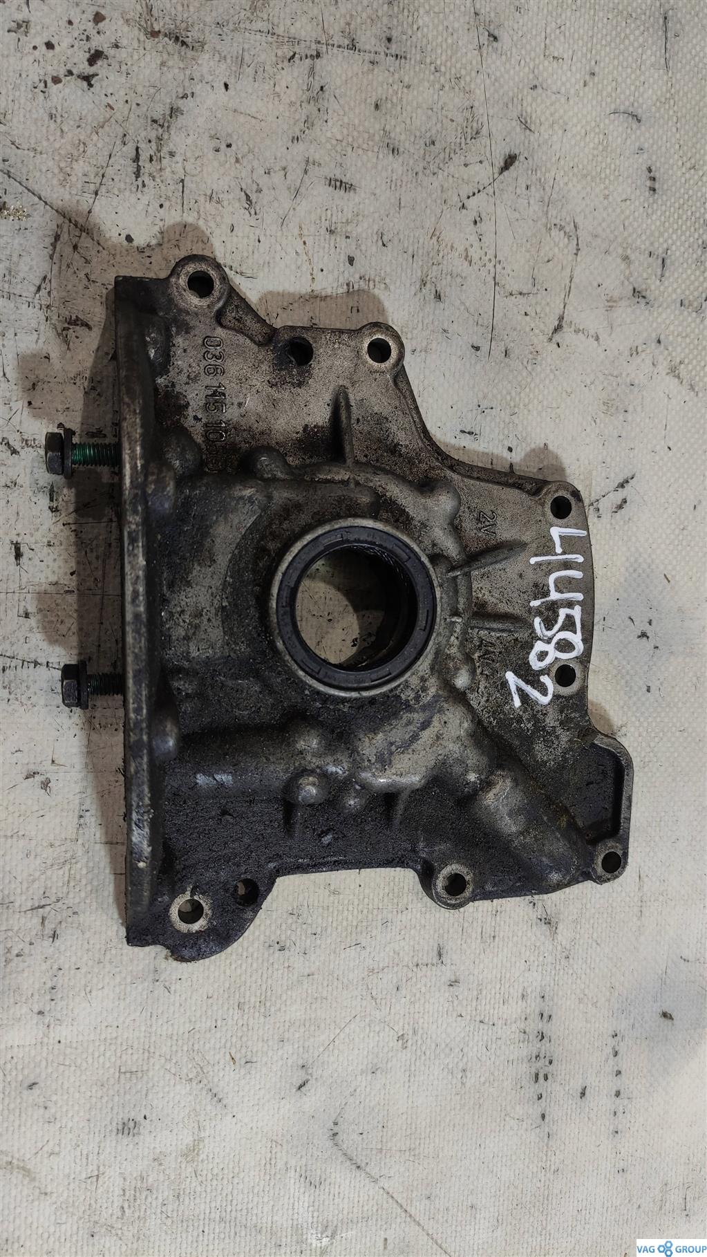 насос масляный Volkswagen Golf 4 поколение 2002, 1.0 л., бензин, хетчбэк 5 дв., 036115105B, AER, AEE, AEX, AKV, AFH, AHS, ALL, APQ, ANX, AJV, . - фото №1