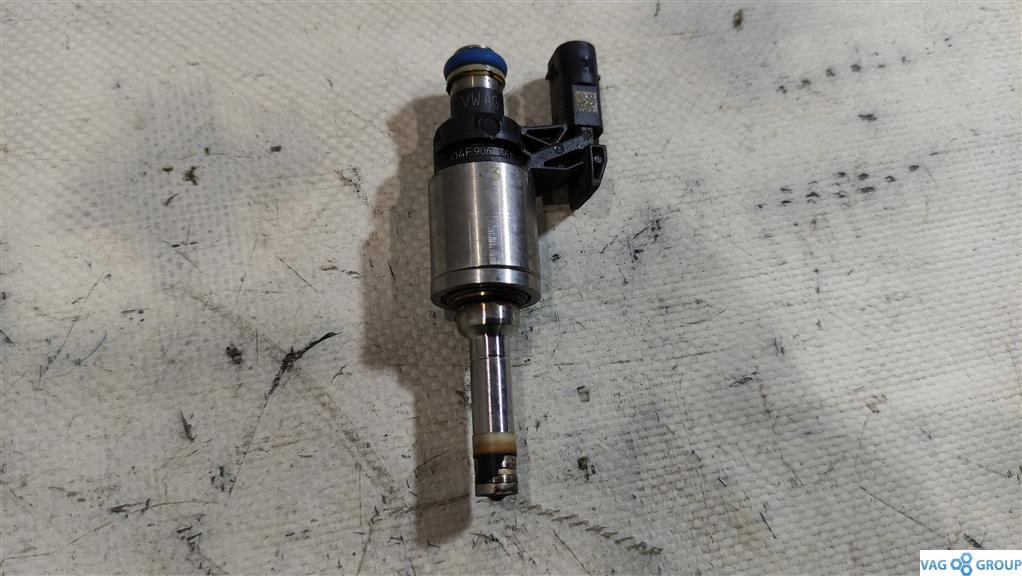 форсунка Volkswagen Passat B7 2013, 1.4 л., TSI, бензин, седан, CHP, 04E906036E, CZDA, CZEA, CPWA, CHPB, CZDB, . - фото №1