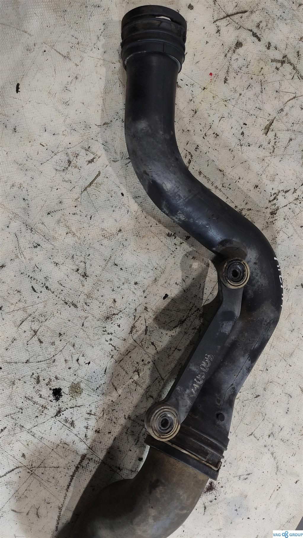 патрубок интеркулера Volkswagen Jetta 5 поколение 2008, 2.0 л., TDi, дизель, седан, 1K0145762P, BKC, BMP, BXE, BLS, BMR, BKP, BMA, BVE, BWV, BUZ, . - фото №1