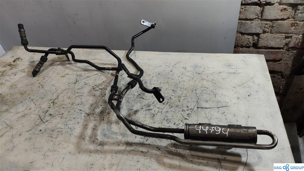 шланг (трубка) АКПП Audi A4 B7 2006, 2.0 л., бензин, седан, 8E0317817H, BPG, BWE, 8E0317823L, BWT, 8E0317818H, BGB, BUL, BYK, 8E0317821E - фото №1