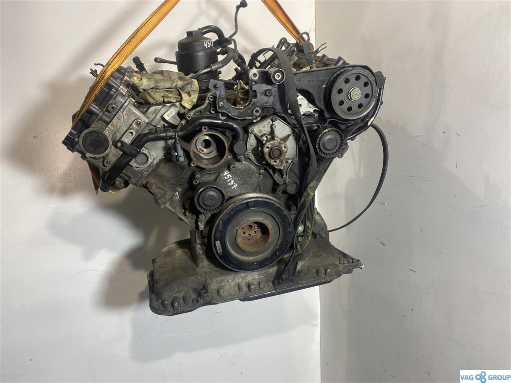 двигатель Audi A4 B8/8K 2010, 2.7 л., TDi, дизель, седан, CGK, . - фото №1