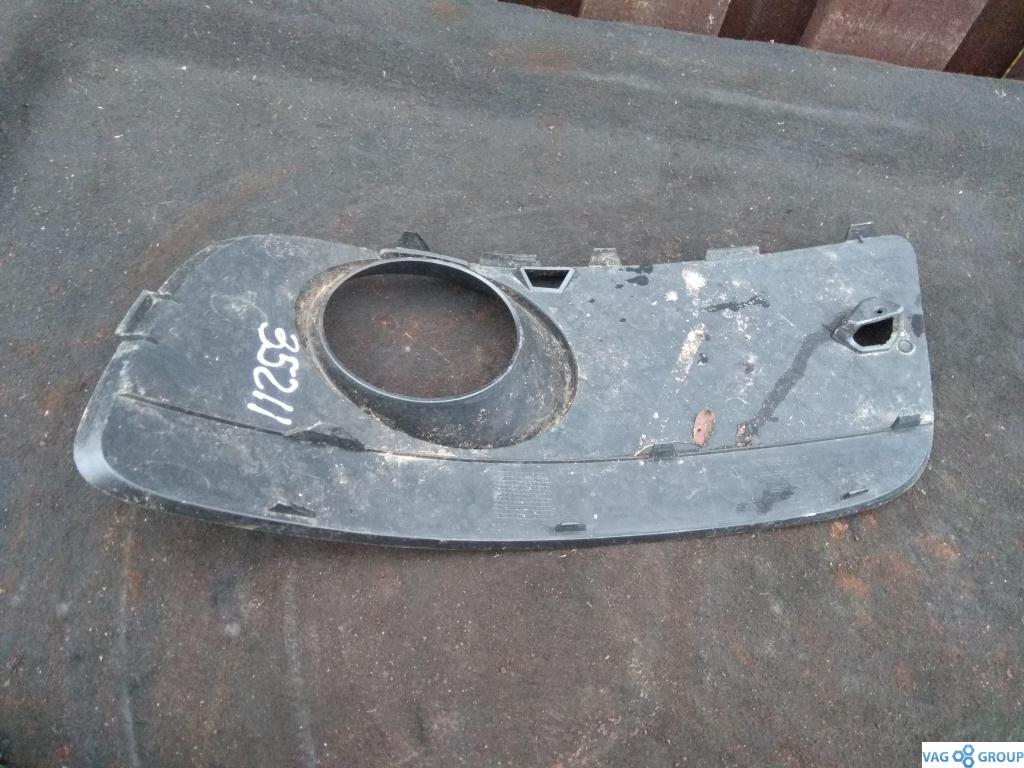 заглушка (решетка) в бампер Volkswagen Jetta 5 поколение 2009, 1.4 л., TSI, бензин, седан, 1K0853666P, SAVD, . - фото №1