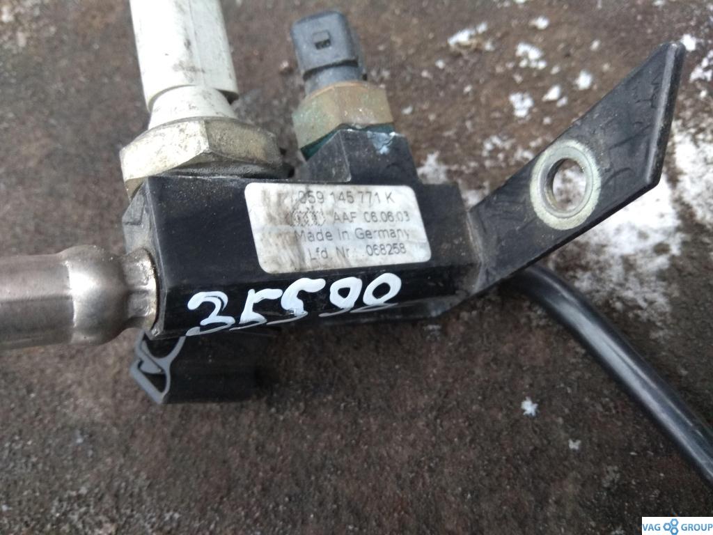 масляная трубка турбины Skoda Superb 1 поколение 2005, 2.5 л., TDi, дизель, хетчбэк 5 дв., 059145771K, BDG, AYM, . - фото №1