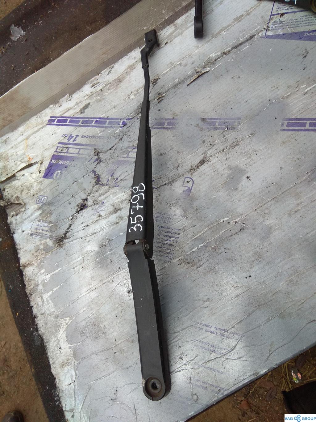 щеткодержатель (поводок стеклоочистителя, дворник) Volkswagen Passat CC 1 поколение 2010, 2.0 л., TFSI, бензин, седан, 3C8955409, . - фото №1