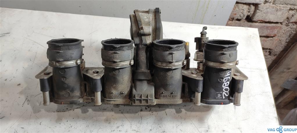 коллектор впускной Volkswagen Jetta 5 поколение 2006, 2.0 л., TFSI, бензин, седан, 06D133209T, 06D133209S, BVZ, BVY, BLR, BLX, BLY - фото №1