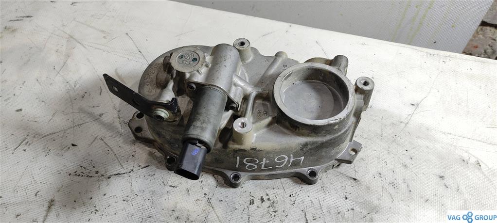 крышка распредвала Volkswagen Jetta 5 поколение 2006, 2.0 л., бензин, седан, BVZ, 06F103530N, BVY, BLR, BLX, BLY, 06F103530D, BVX, 06F103530F - фото №1