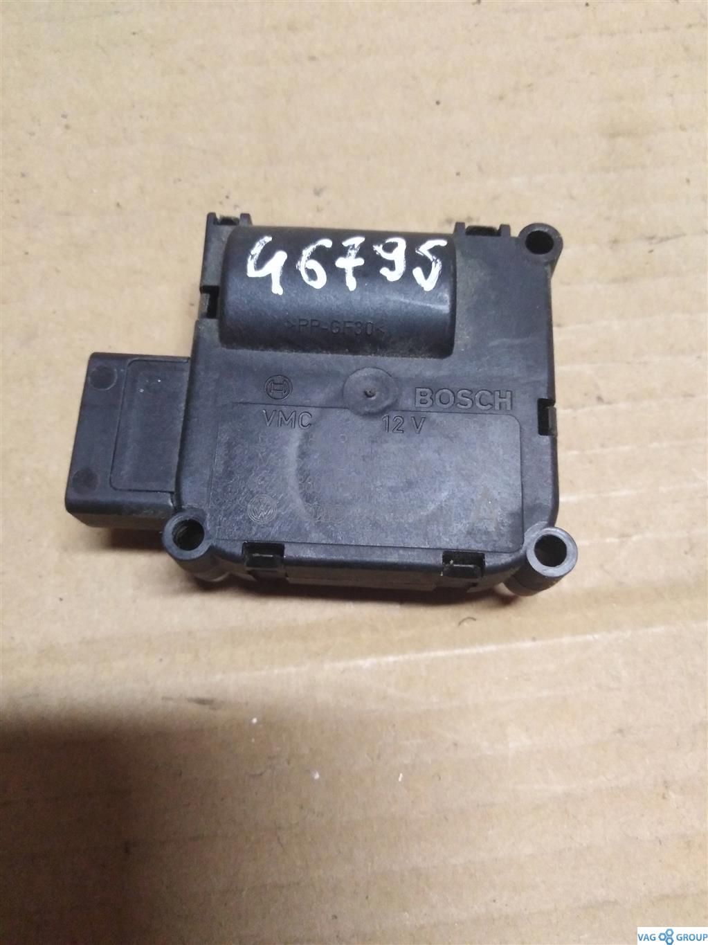 моторчик заслонки печки Audi A6 4F/C6 2006, 3.2 л., бензин, седан, 4F0820511A, 0132801359, . - фото №1