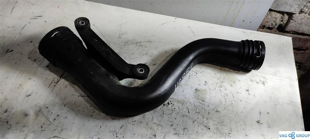 патрубок интеркулера Volkswagen Jetta 5 поколение 2008, 2.0 л., TDi, дизель, седан, 1K0145762P, BKC, BMP, BXE, BLS, BMR, BKP, BMA, BVE, BWV, BUZ, . - фото №1