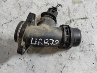 фланец (тройник) системы охлаждения Volkswagen Passat B6 2006, 2.0 л., бензин, седан, BLX, 06F121131C, .