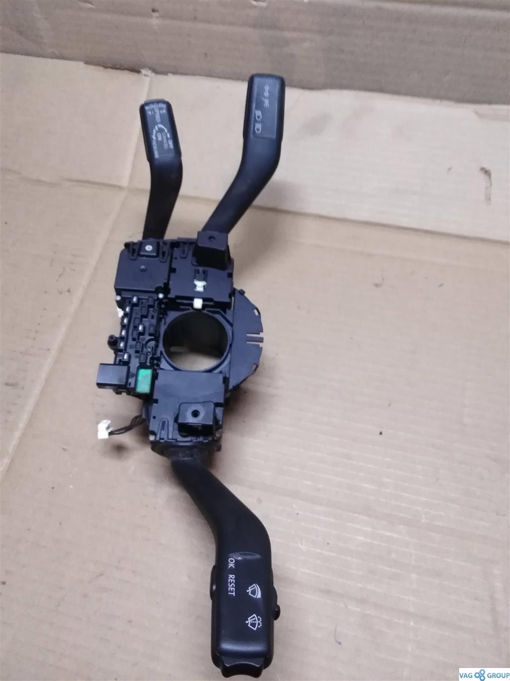 переключатель подрулевой (стрекоза) Volkswagen Passat B6 2006, 2.0 л., бензин, седан, 3C0959653, 3C5953513B, 3C5953507R, 3C5953513C, 3C5953513AG, 3C5953513S, . - фото №1