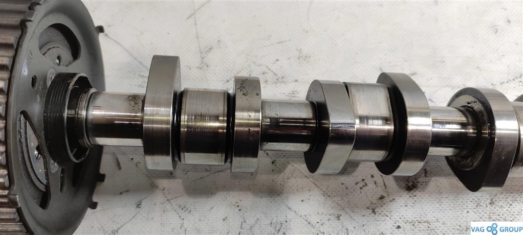 распредвал Volkswagen Caddy 3 поколение 2006, 1.9 л., TDi, дизель, минивэн, BKC, 038109101R, BXE, BLS, 038109101AH, 038109101AE, BMM - фото №1