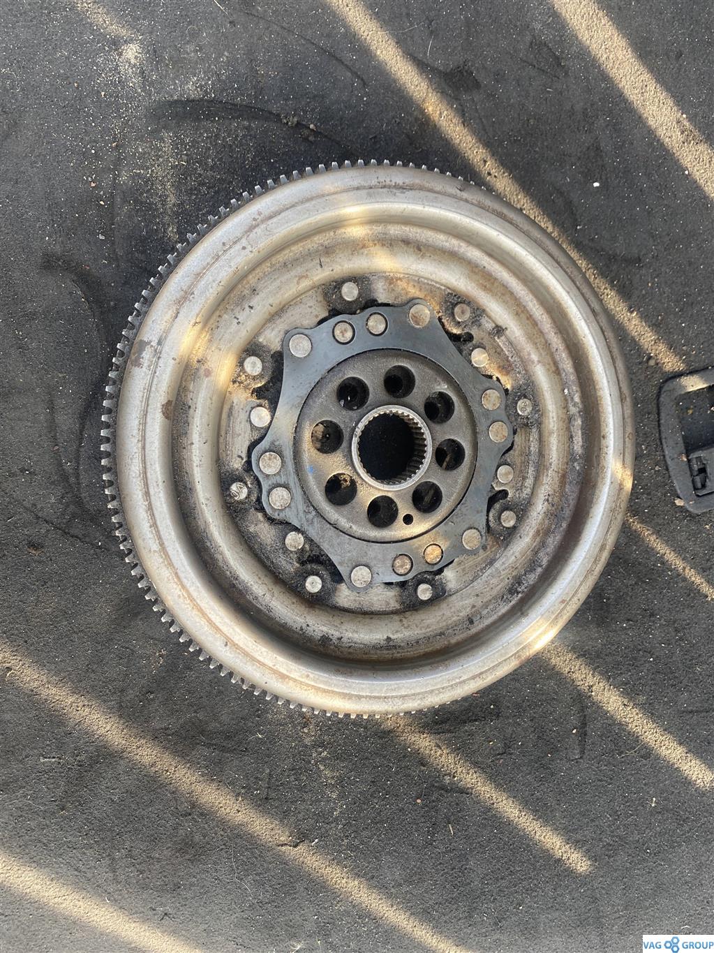 маховик Volkswagen Jetta 6 поколение 2012, 2.0 л., бензин, седан, BPY, 06F105266N, BWA, . - фото №1