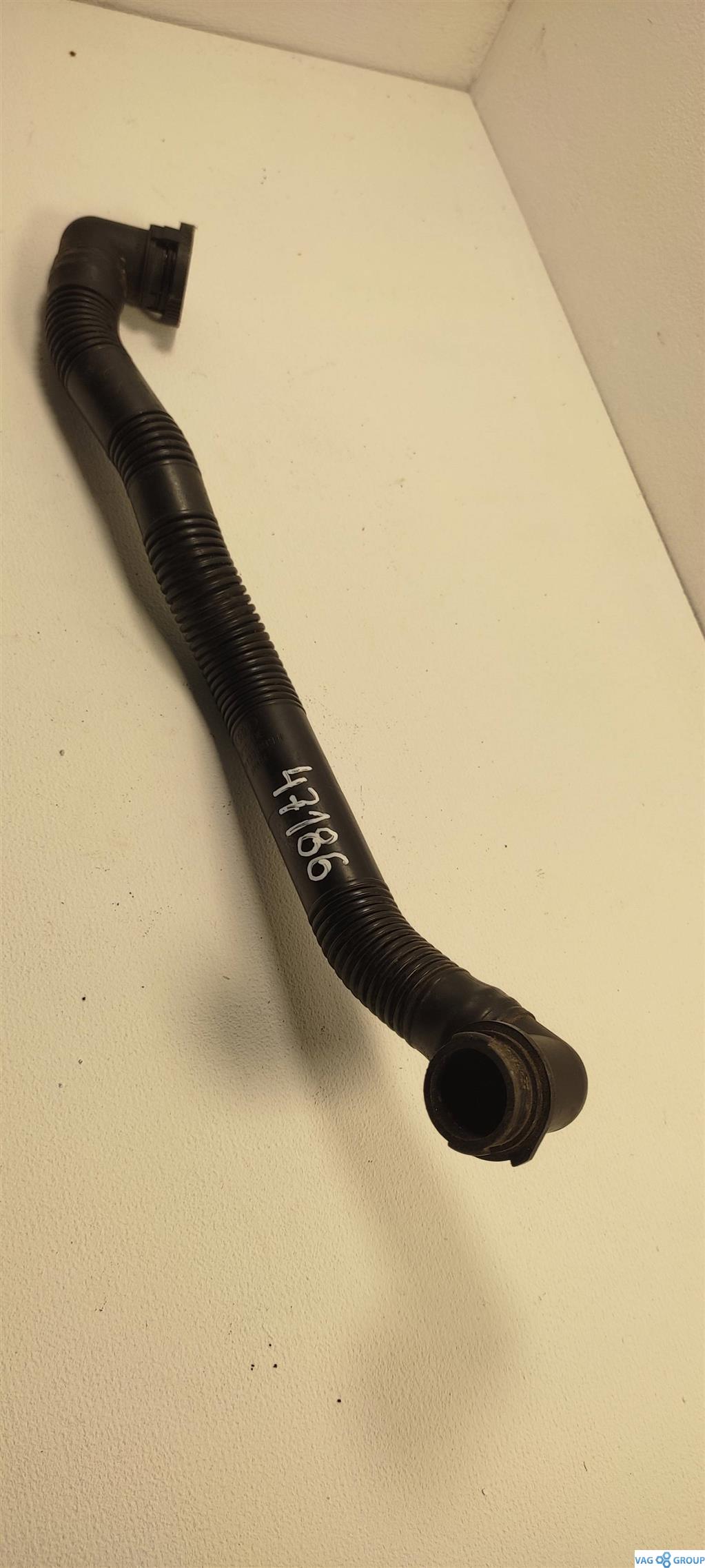 патрубок (трубопровод, шланг) Volkswagen Passat B5 1998, 1.8 л., бензин, седан, 078133889H, ARG, . - фото №1