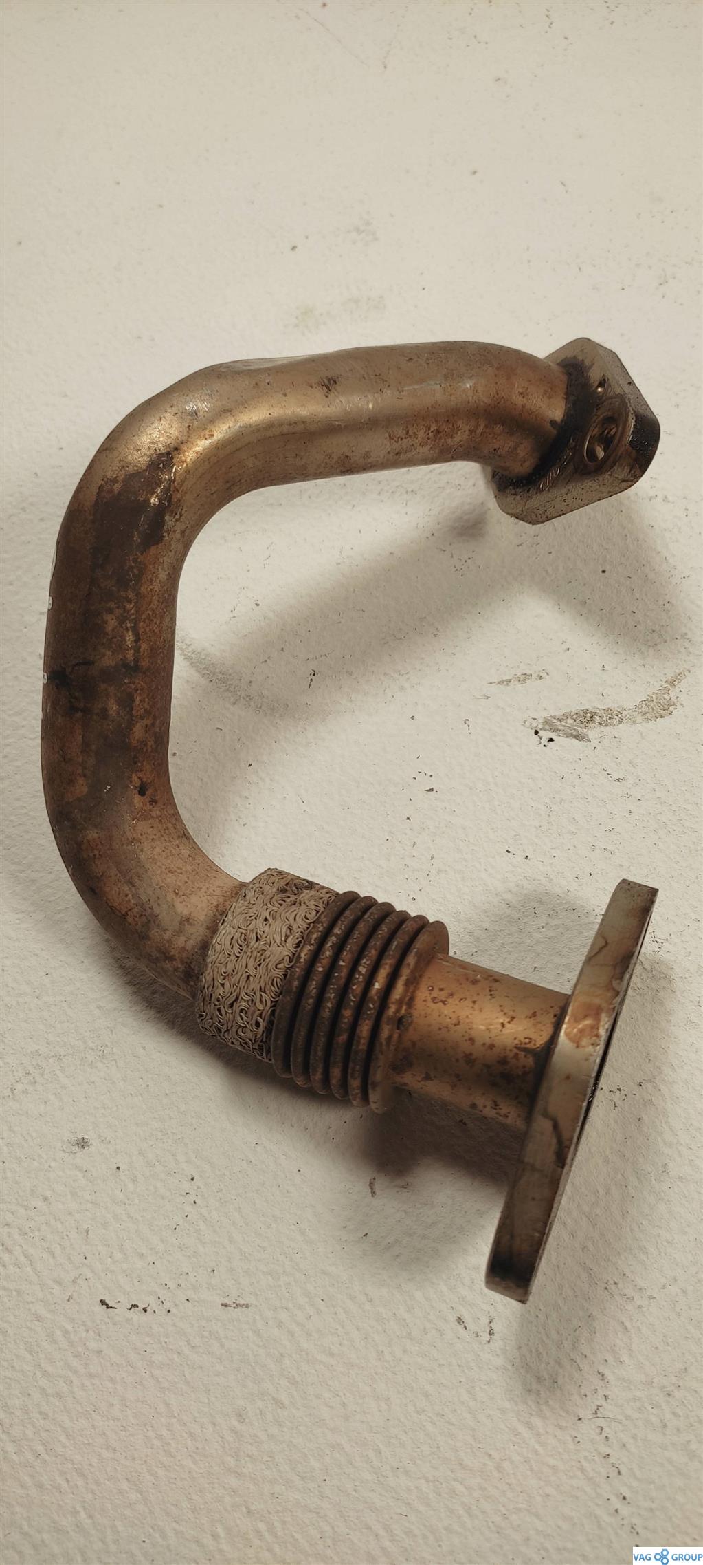 трубка системы рециркуляции EGR Volkswagen Passat B6 2007, 1.9 л., TDi, дизель, седан, BMP, BLS, 03G131521R, BMM, BMN, BSU, BVB, CHW, . - фото №1