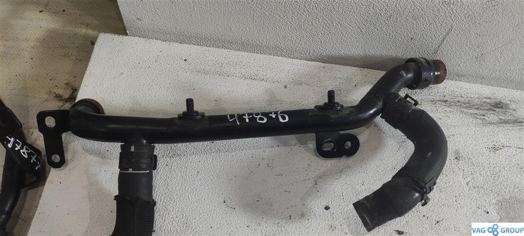 трубка охлаждающей жидкости Audi A4 B7 2006, 2.0 л., бензин, седан, 06D121111G, BPJ, BWE, 06D121065L, 06D121065J, BGB, BUL, BYK - фото №1