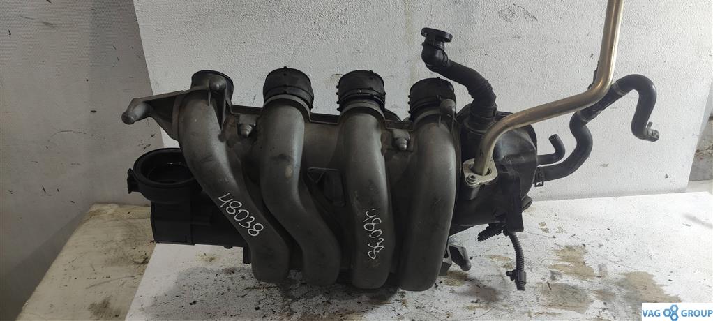 коллектор впускной Volkswagen Passat B6 2006, 2.0 л., бензин, седан, BVZ, BVY, BLR, BLX, BLY, AXW, 06F133210D, BMB, . - фото №1