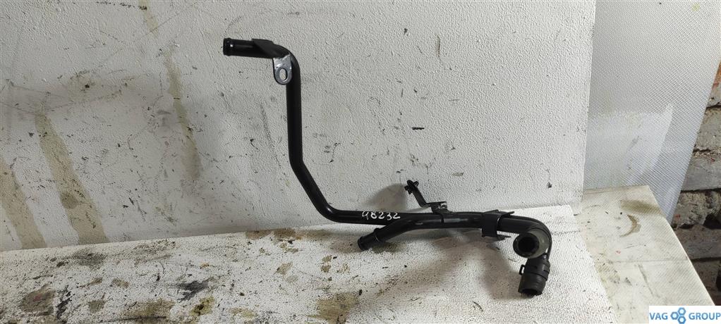 трубка охлаждающей жидкости Volkswagen Passat B6 2009, 1.4 л., TSI, бензин, седан, 03C121070L, CAXA, CAXC, CMSA, . - фото №1