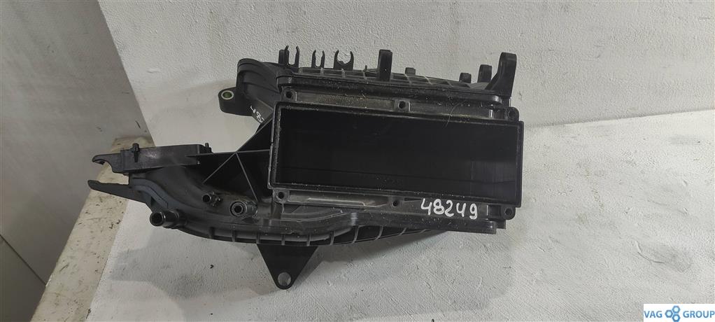 коллектор впускной Volkswagen Passat B7 2013, 1.4 л., бензин, седан, 03C129711AK, CAXA, CAXC, . - фото №1