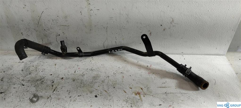 трубка охлаждающей жидкости Volkswagen Passat B7 2013, 2.0 л., TDi, дизель, седан, 03L121157, CFF, CFG, CLL, . - фото №1