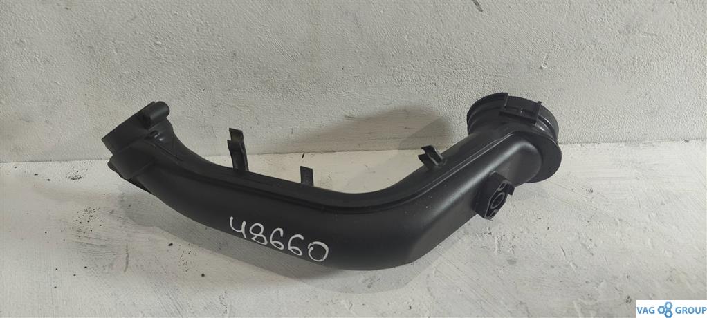патрубок (трубопровод, шланг) Volkswagen Passat B7 2013, 1.4 л., TSI, бензин, седан, 03C145673H, 03C145673N, CTHD, CAVD, CNWA, CTKA - фото №1