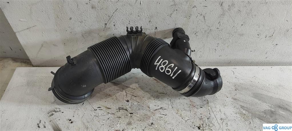 патрубок (трубопровод, шланг) Volkswagen Golf 6 поколение 2010, 2.0 л., TDi, дизель, хетчбэк 5 дв., 3C0129654AH, 3C0129654Q, CBAA, CBAB, CBDC, CBBB, CFFA, CFFB, CLCA, CFGB - фото №1