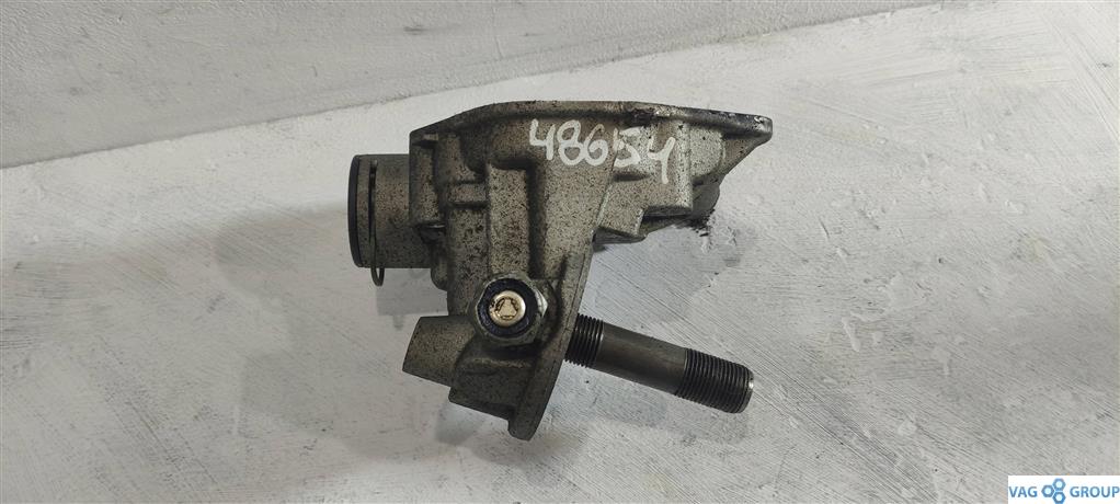 кронштейн масляного фильтра Volkswagen Golf 5 поколение 2006, 1.6 л., бензин, хетчбэк 5 дв., 06A115417, 0281170218, 06A115405BT, . - фото №1