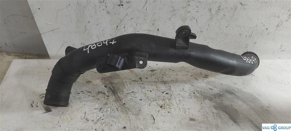 патрубок интеркулера Volkswagen Passat B7 2013, 2.0 л., TDi, дизель, седан, 1K0145840AC, 5N0145840K, 1K0145840AE, CFFA, CFFB, CFGB, CLJA, CFFD, 5N0145840G - фото №1