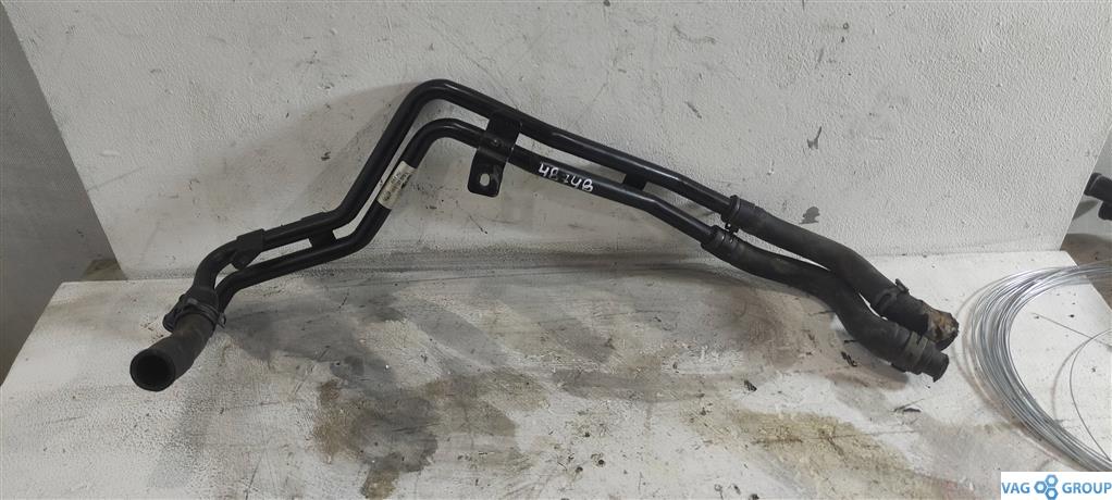 трубка охлаждающей жидкости Audi A4 B7 2006, 3.0 л., бензин, седан, BBJ, 6F0121070L, . - фото №1