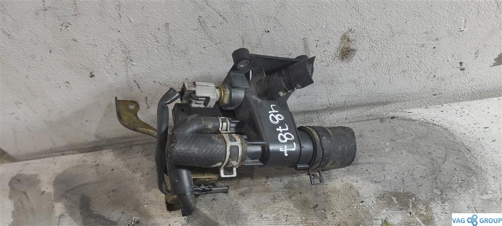 фланец (тройник) системы охлаждения Mazda 3 BK 2005, 2.0 л., бензин, седан, 4M5G9A500, LF941517Z, K5T46597, LF2.0 - фото №1