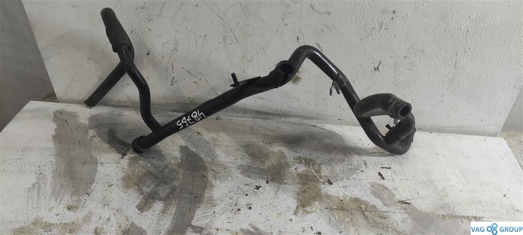 трубка охлаждающей жидкости Volkswagen Golf 4 поколение 2001, 1.8 л., бензин, хетчбэк 5 дв., AQY, 06A121065AR, AGN, AEH, AKL, APK, AEG, . - фото №1