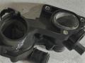корпус термостата Skoda Roomster 1 поколение 2008, 1.4 л., бензин, минивэн, 032121111CG, BXW, . - фото №3