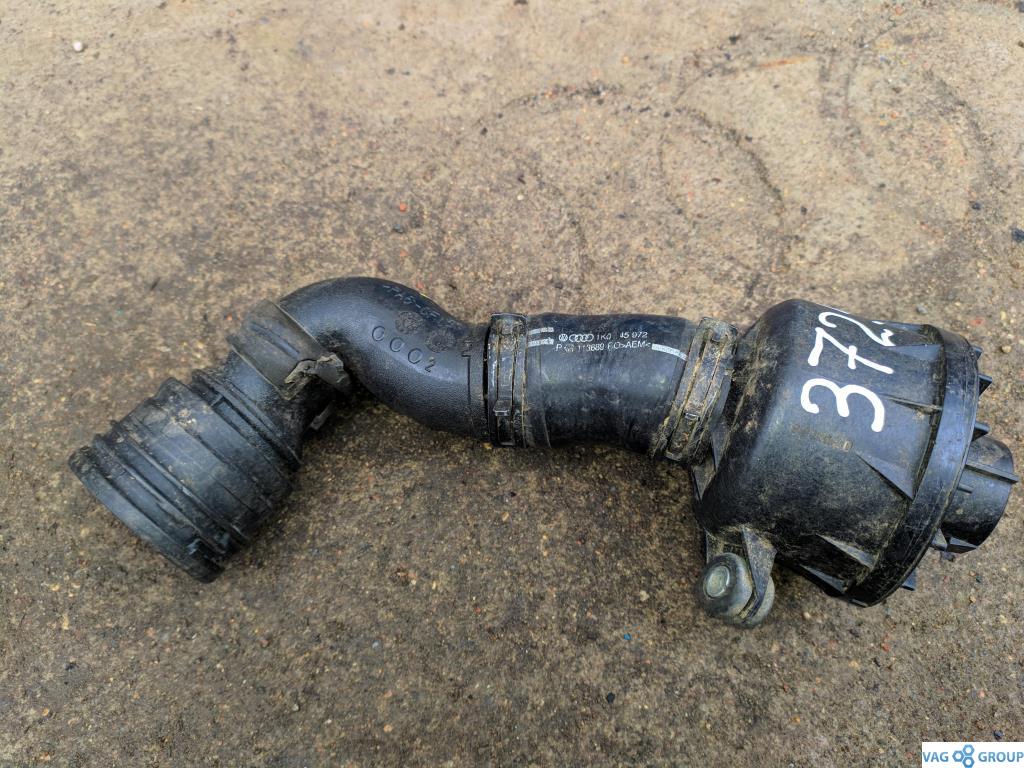 патрубок (трубопровод, шланг) Volkswagen Golf 6 поколение 2010, 2.0 л., TFSI, бензин, хетчбэк 5 дв., 1K0145700A, CCTA, 1K0145762AS - фото №1