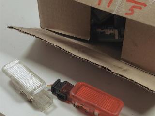 фонарь салона (плафон) Audi A6 4F/C6 2006, 1.8 л., бензин, седан, 4B094741, 094741, 4B0947411, 4B0947415, 4B0947415A, 8D0947411, 8D0947415, .