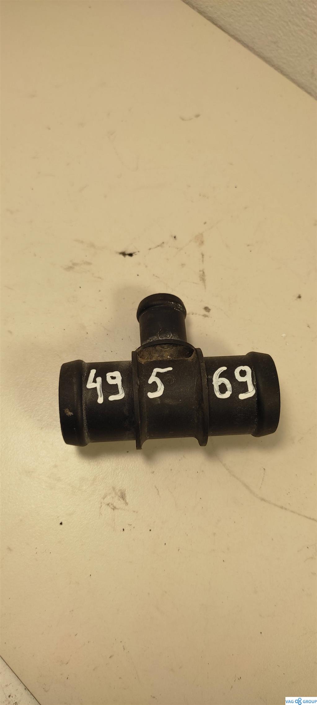 фланец (тройник) системы охлаждения Volkswagen Passat B7 2013, 2.0 л., TDi, дизель, седан, N906929, CFF, N90692901 - фото №1