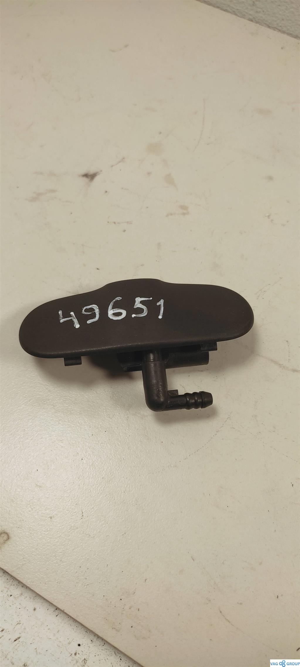 форсунка омывателя лобового стекла Audi A4 B7 2006, бензин, седан, 4F0955987B, 8J0955987G, . - фото №1