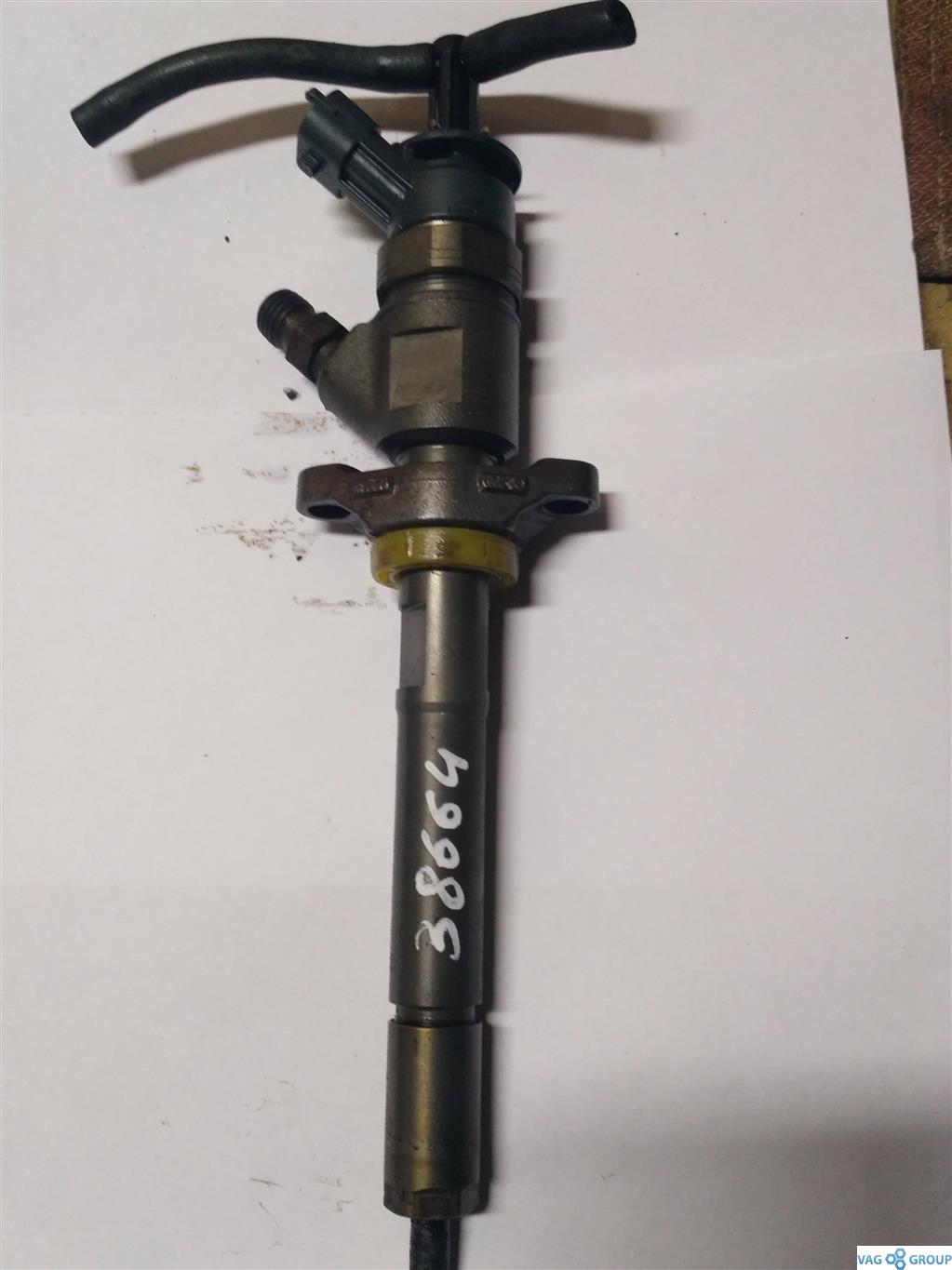 форсунка Ford Focus 2 поколение 2006, 1.6 л., TDCi, дизель, хетчбэк 5 дв., 0445110353, G8DA, G8DB, HHDA, HHDB, G8DC, MTDA, G8DE, G8DF, GPDA, GPDC, G8DD, . - фото №1