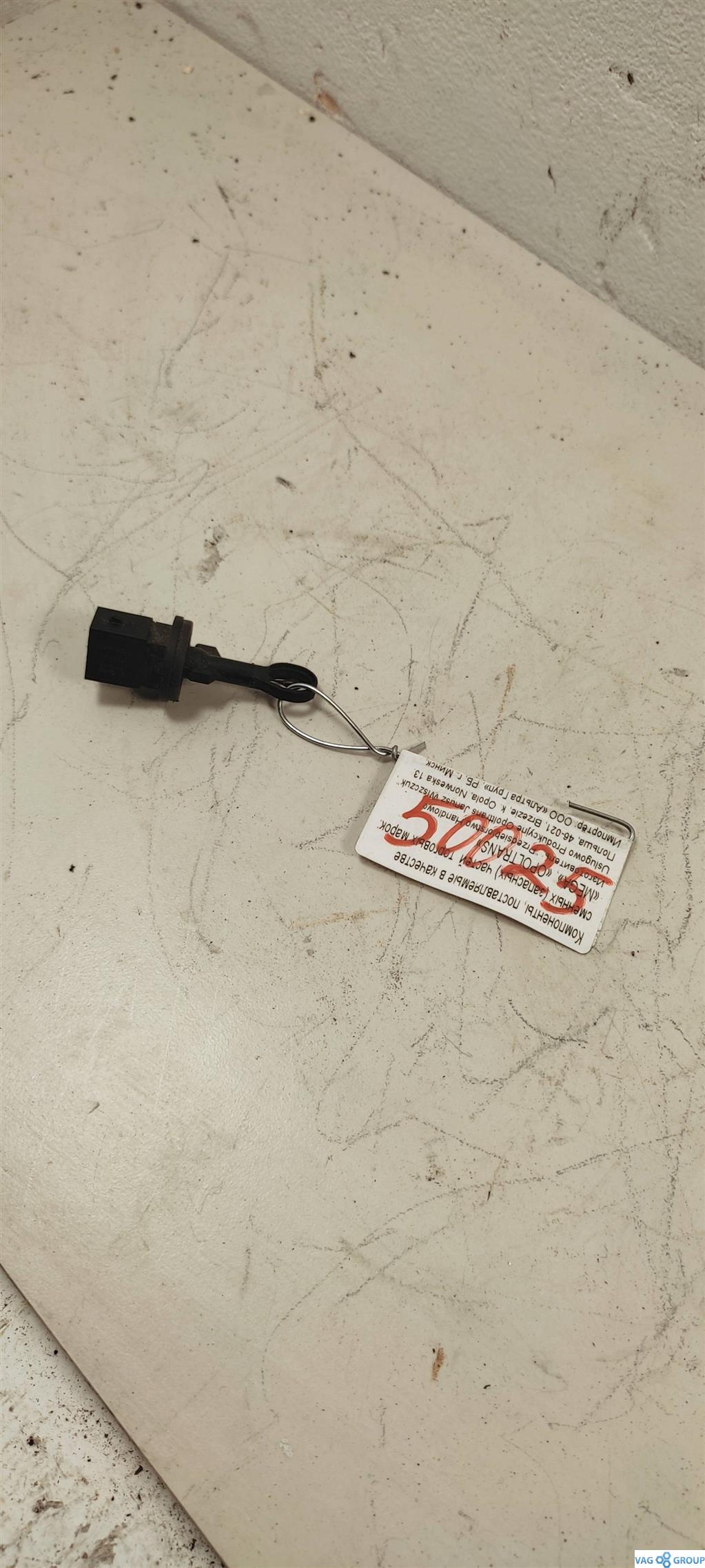 датчик температуры Audi A4 B7 2006, 8E0820539, . - фото №1