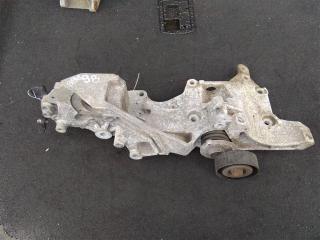 кронштейн генератора Audi A4 B8/8K [рестайлинг] 2011, 2.0 л., TDi, дизель, седан, 03L903143D, CBAA, CBAB, 03L903139D