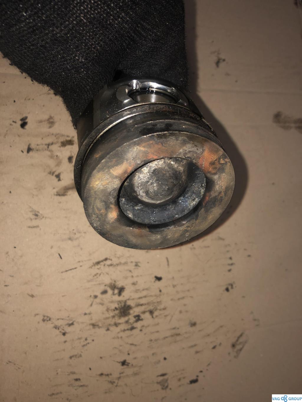 поршень Peugeot 308 T7 2009, 1.6 л., HDi, дизель, хетчбэк 5 дв., 9H06, . - фото №1