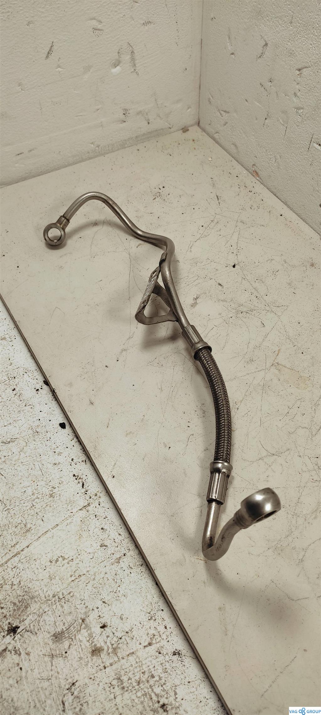 масляная трубка турбины Audi A4 B6 2003, 2.0 л., бензин, седан, 06D145778C, . - фото №1