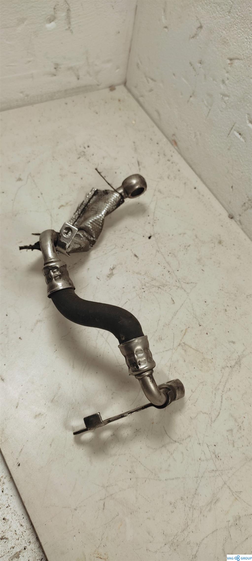 трубка охлаждающей жидкости Audi A6 4F/C6 2006, 06D121497A, . - фото №1