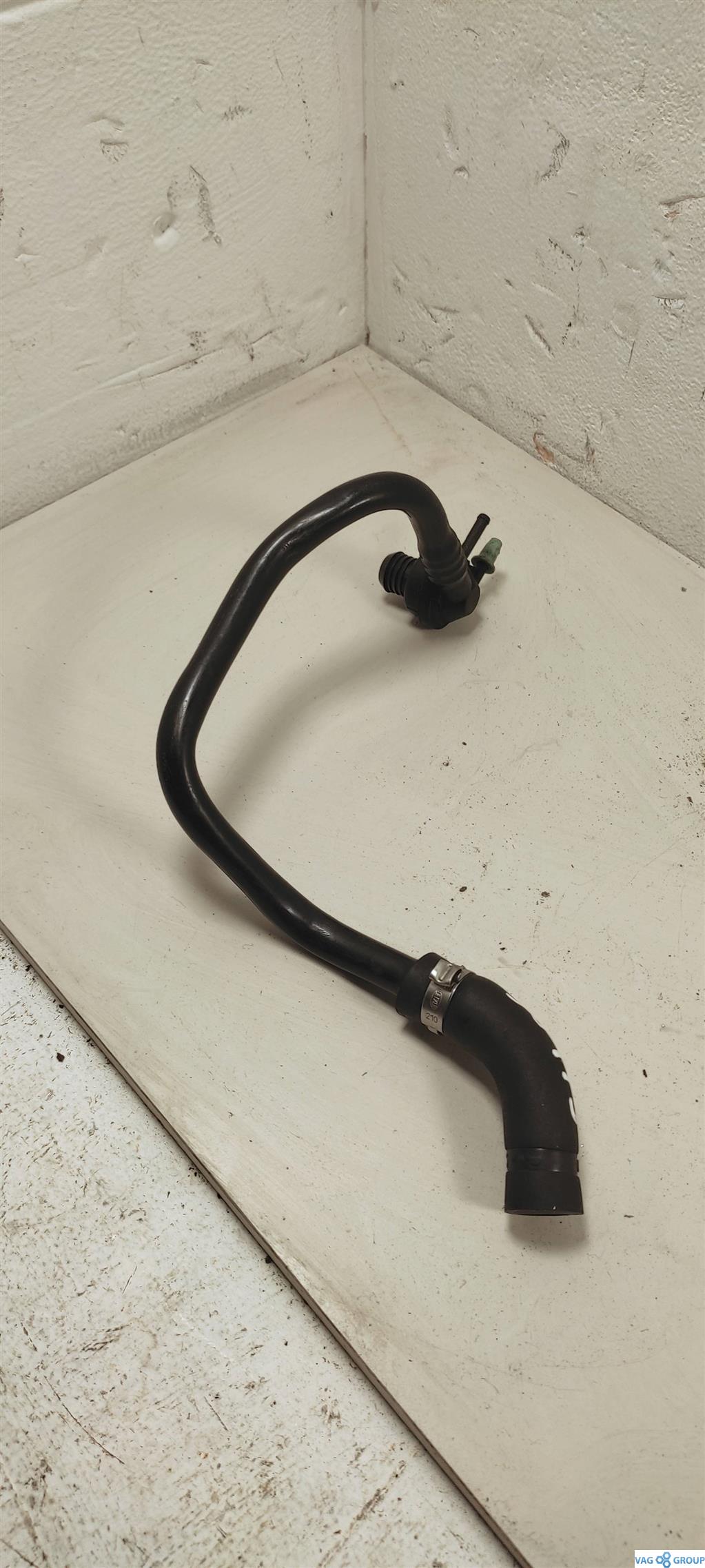 трубка вакуумная Volkswagen Passat B5 1998, AFN, 4B0611931E, AHU, AHH, AVG, . - фото №1