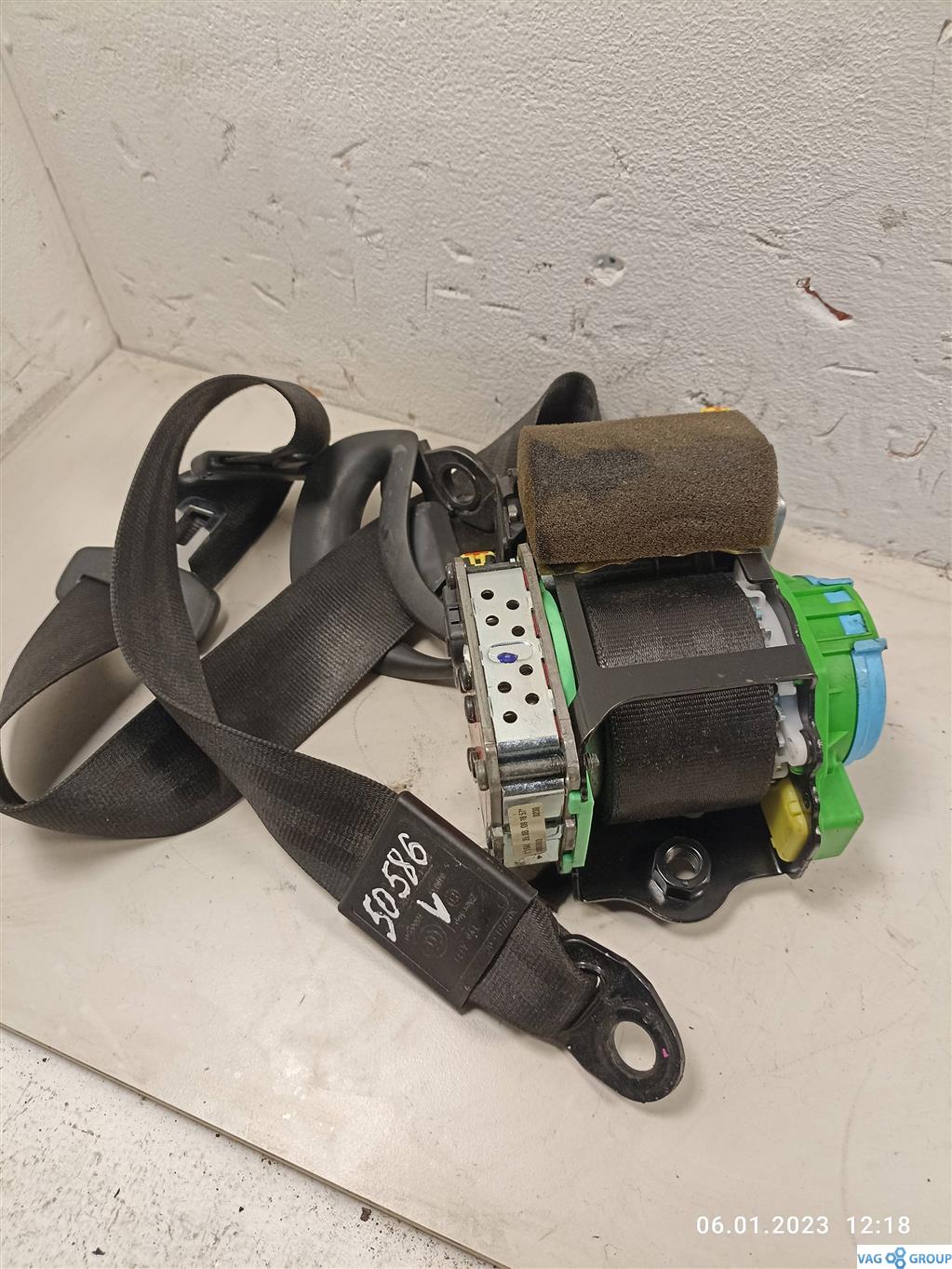 ремень безопасности Audi A5 8T 2009, купе, 8T0857705, . - фото №1