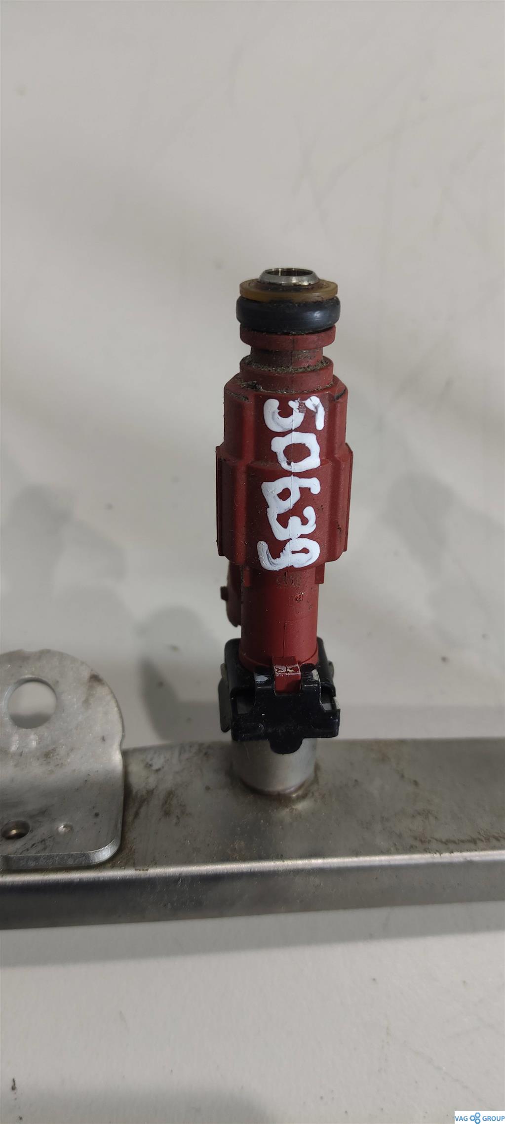 форсунка Kia Optima 4 поколение 2015, 2.0 л., бензин, седан, G4ND, 353102E000, . - фото №1