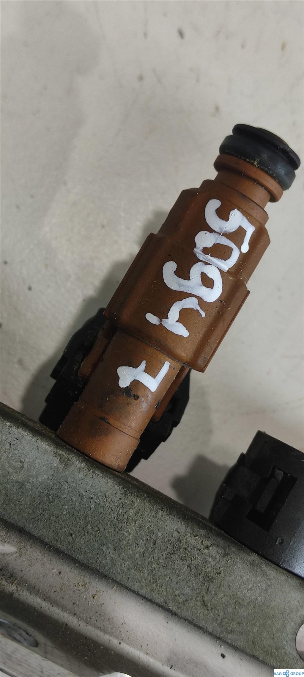 форсунка Volvo S80 2 поколение 2008, 2.5 л., бензин, седан, 9186340, B5254T, 208155831 - фото №1