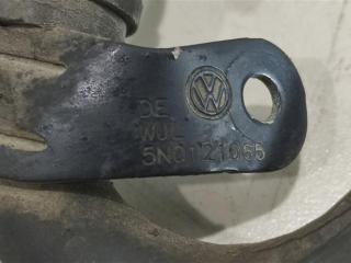 трубка охлаждающей жидкости Volkswagen Golf 6 поколение 2010, 2.0 л., TDi, дизель, хетчбэк 5 дв., 5N0121065, CFFA, CFFB, CFGB, CAYC, CLLA, CFGC, .