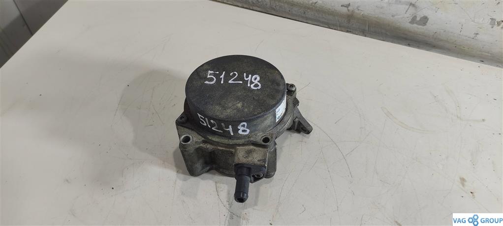 насос вакуумный Skoda Superb 2 поколение 2011, 1.8 л., TFSI, бензин, хетчбэк 5 дв., 06H145100AB, 06H145100S, BYT, BZB, 06H145100AK, CAWB, BZW - фото №1