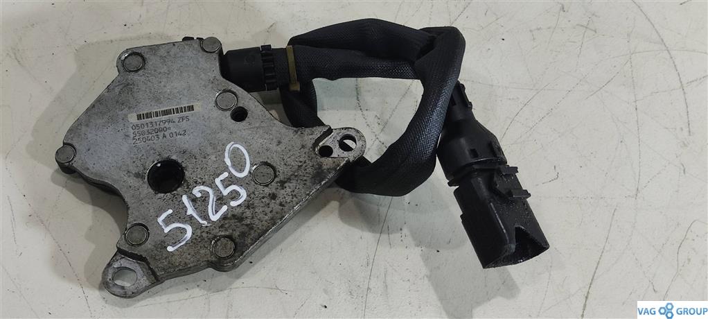 селектор АКПП Audi A6 4B/C5 2000, 1.8 л., бензин, седан, 0501317994, ., 01V919821B - фото №1